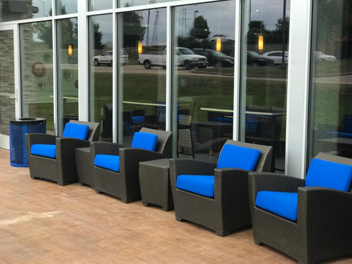 Holiday Inn Express & Suites - Hannibal - Medical Center Zewnętrze zdjęcie